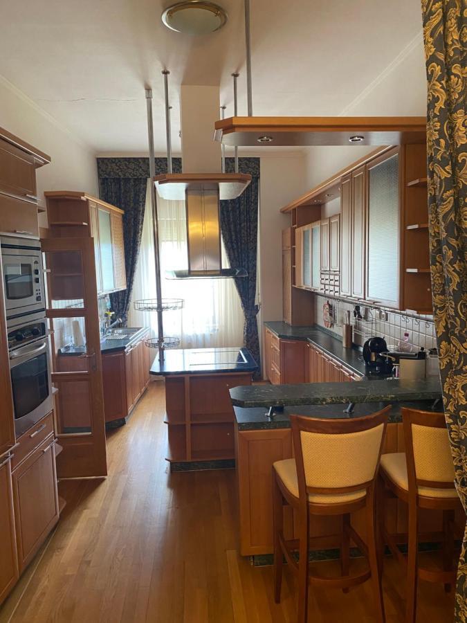Sebivi Apartments Baroko & Family Poprad Extérieur photo